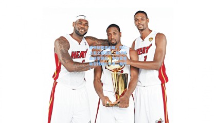 德甲新赛季前瞻，拜仁卫冕之路遇阻，勒沃库森异军突起，多特蒙德能否终结万年老二魔咒？