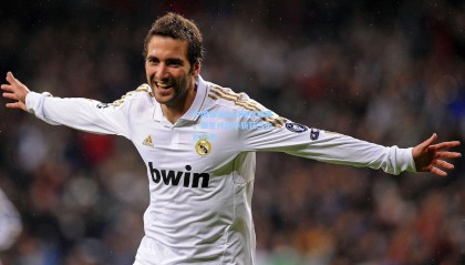 中国游泳队闪耀世锦赛，新生代选手斩获三金创历史