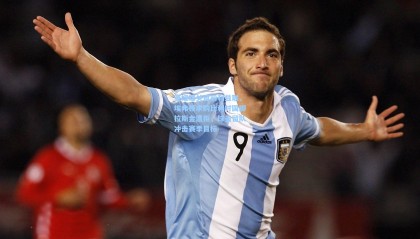 英媒曝关窗前利兹联、埃弗顿求购比利时国脚拉斯金遭拒，球员留队冲击赛季目标