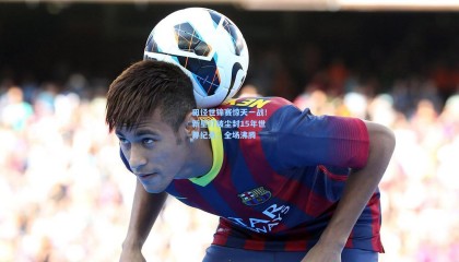 田径世锦赛惊天一战！新星打破尘封15年世界纪录，全场沸腾